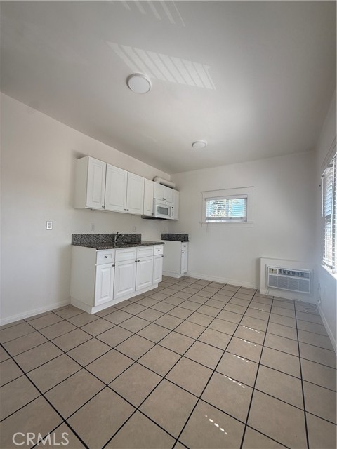 1085 Hoffman AVE Unit: 11