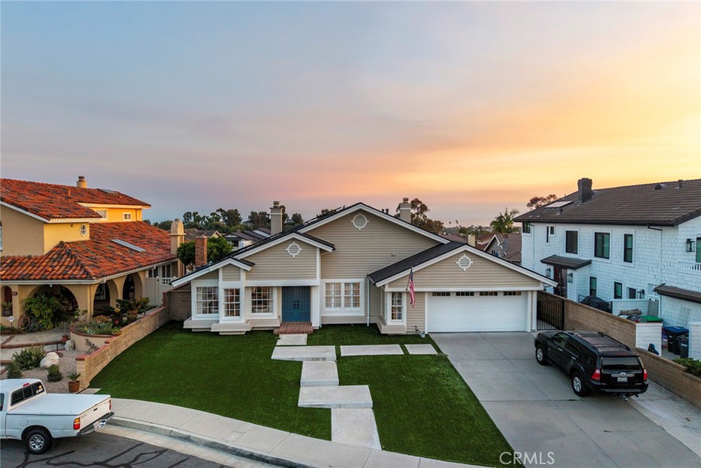 405 Calle Macho