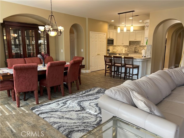 Detail Gallery Image 11 of 56 For 8701 Maggiore Ln, Bakersfield,  CA 93312 - 3 Beds | 2 Baths