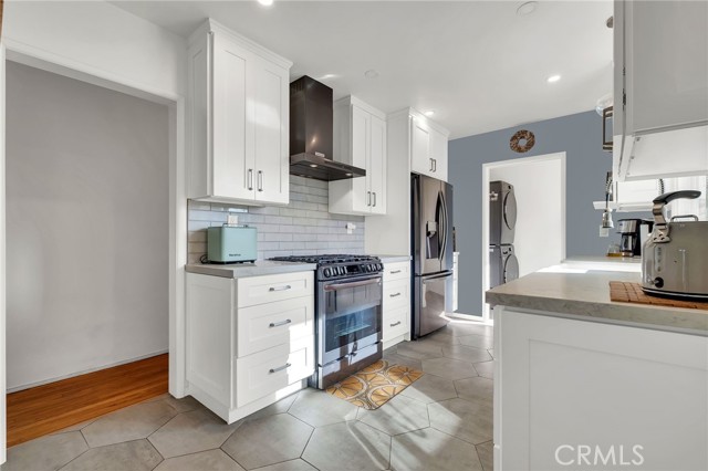 Detail Gallery Image 7 of 27 For 2834 Palo Verde, Long Beach,  CA 90815 - 4 Beds | 2 Baths