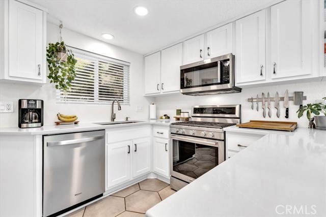 Detail Gallery Image 1 of 48 For 15 Rosewood, Aliso Viejo,  CA 92656 - 3 Beds | 2/1 Baths
