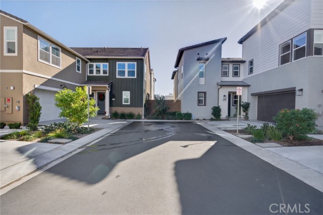 Detail Gallery Image 42 of 66 For 4059 Pomelo Dr, Corona,  CA 92883 - 4 Beds | 3 Baths