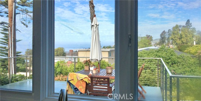 Detail Gallery Image 9 of 25 For 254 Arch St, Laguna Beach,  CA 92651 - 2 Beds | 2 Baths