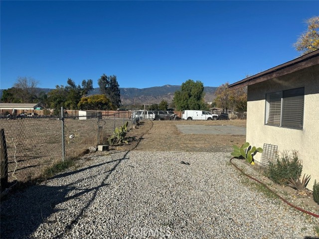 Detail Gallery Image 12 of 16 For 26040 9th St, Highland,  CA 92410 - 3 Beds | 2 Baths