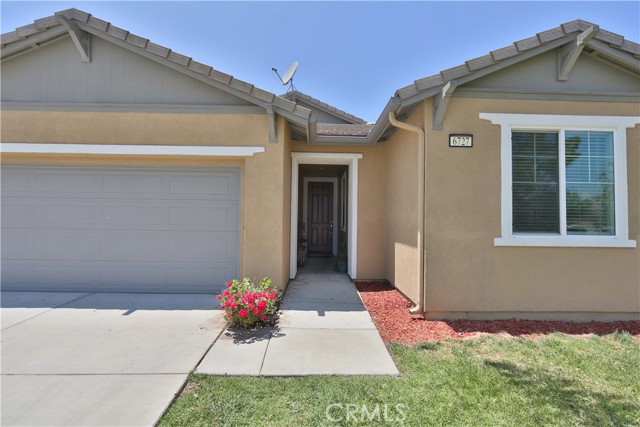 Detail Gallery Image 3 of 54 For 6727 Carnelian St, Jurupa Valley,  CA 91752 - 4 Beds | 2 Baths
