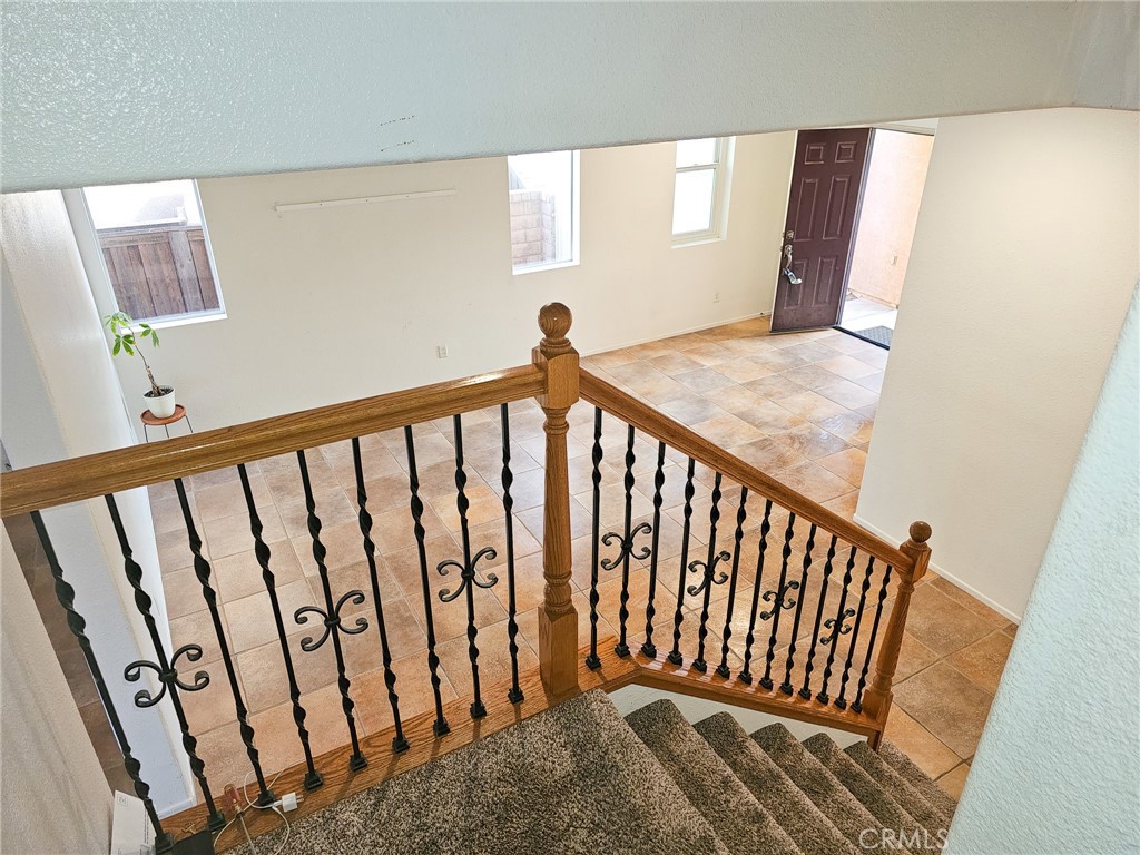 https://media.crmls.org/medias/0c2a5feb-fca8-4a40-8ac0-956b92c30789.jpg?preset=X-Large