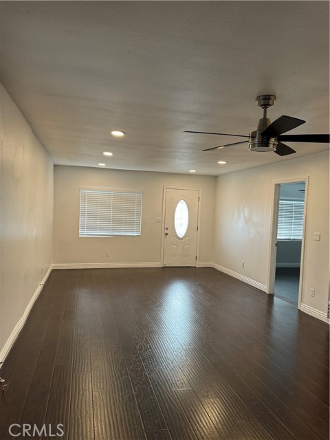 Detail Gallery Image 11 of 22 For 847 W Gage Ave, Los Angeles,  CA 90044 - 3 Beds | 2 Baths