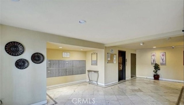 Detail Gallery Image 10 of 13 For 20327 Saticoy St #102,  Winnetka,  CA 91306 - 1 Beds | 1 Baths