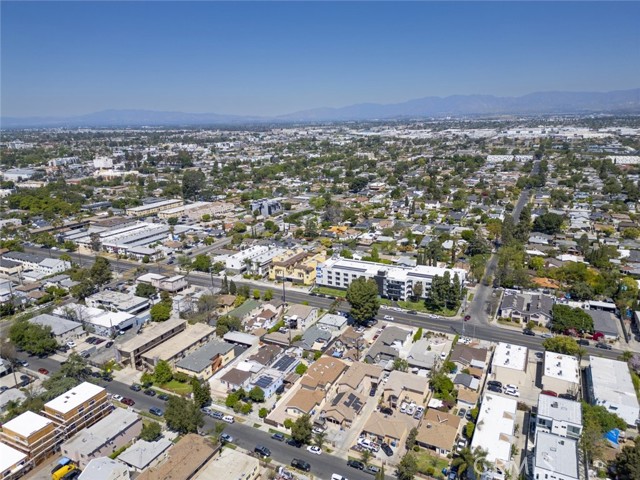 11304 Tiara Street, North Hollywood CA: https://media.crmls.org/medias/0c2bba0d-6fe0-4e93-bfdf-80be59e591e7.jpg