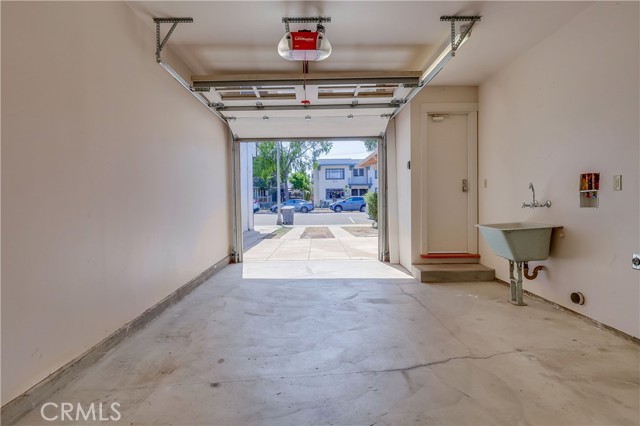 Detail Gallery Image 37 of 46 For 948 Cedar Ave, Long Beach,  CA 90813 - 2 Beds | 1 Baths