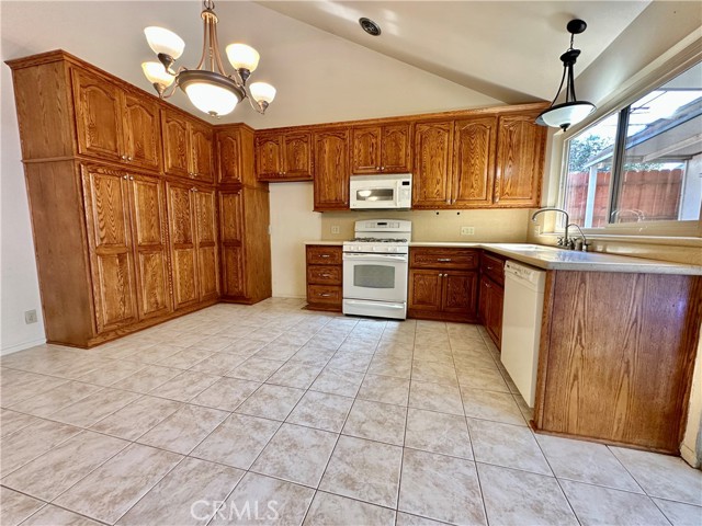 Detail Gallery Image 11 of 54 For 3118 W Vallejo, Anaheim,  CA 92804 - 4 Beds | 2 Baths