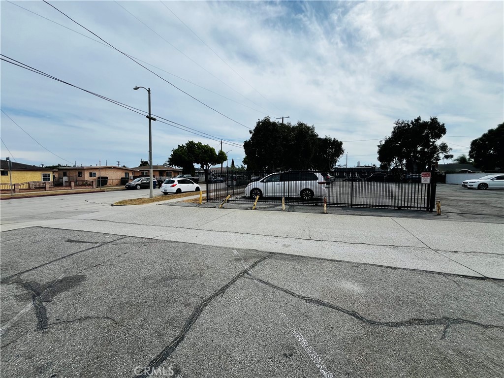 MLS #OC25221478 image #16