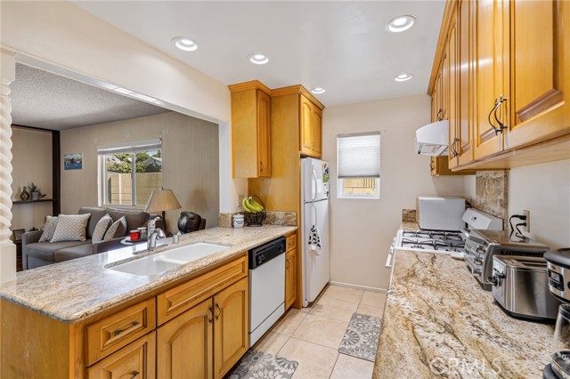 Detail Gallery Image 10 of 32 For 11143 James Pl, Cerritos,  CA 90703 - 3 Beds | 2 Baths