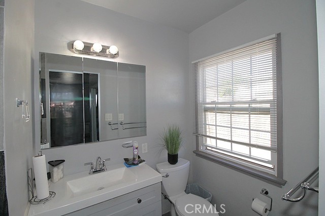 Detail Gallery Image 17 of 23 For 108 W Grandview Dr, Barstow,  CA 92311 - 2 Beds | 2 Baths