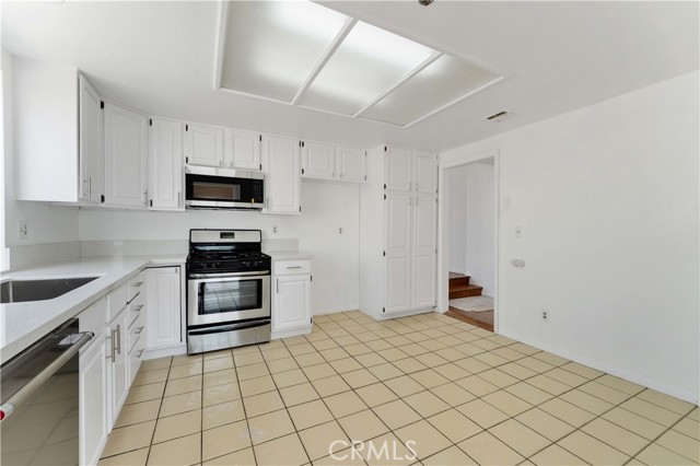 Detail Gallery Image 36 of 46 For 1230 E Ocean, Long Beach,  CA 90802 - 3 Beds | 3 Baths