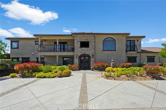29732 Arroyo Oak Lane, Castaic CA: https://media.crmls.org/medias/0c2d6b99-d43c-4044-a67a-3c0c64d7a178.jpg