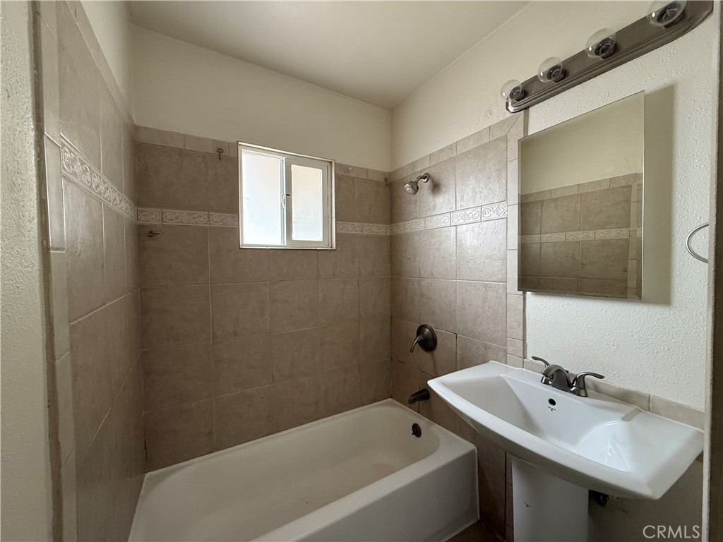 0c2d8807 De55 4dab 8e93 81d77f9bde1a