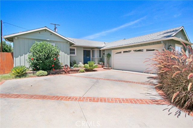 6663 Sale Avenue photo 2