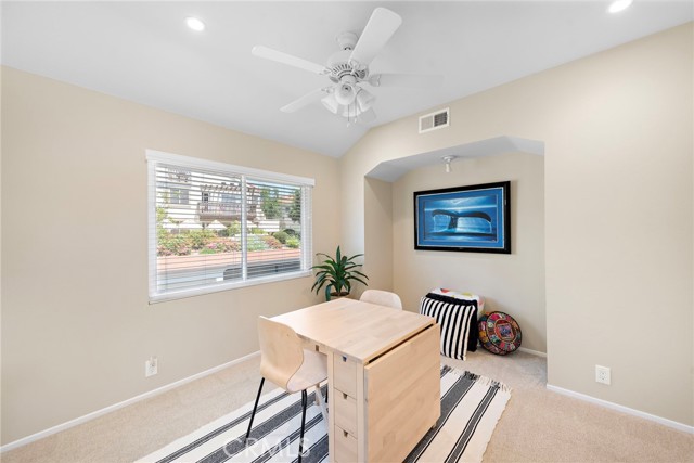 25 Via Tortuga, Rancho Santa Margarita CA: https://media.crmls.org/medias/0c2ecbfe-68f0-4e68-8cb7-6dddb38cd470.jpg