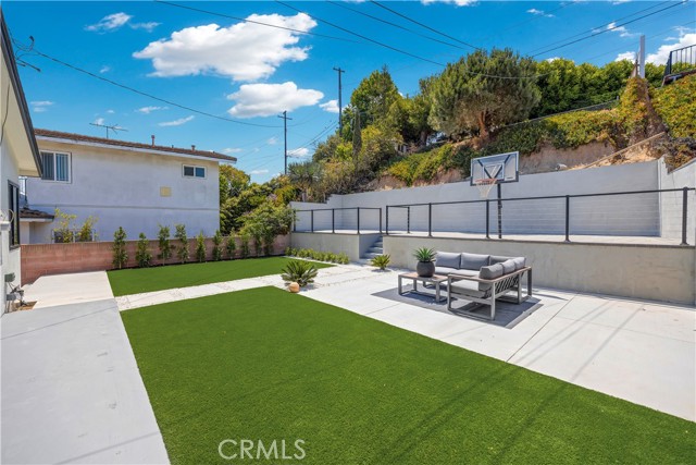 4618 Sharynne Lane, Torrance CA: https://media.crmls.org/medias/0c2f450a-fc37-4e0c-99e7-6cbf4555c51e.jpg