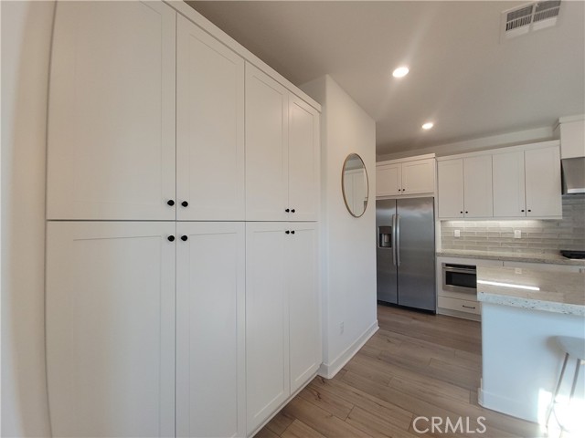 Detail Gallery Image 4 of 33 For 27078 Painted Sky Way, Valencia,  CA 91381 - 3 Beds | 2 Baths