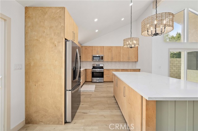 Detail Gallery Image 10 of 38 For 42502 5nd St, Quartz Hill,  CA 93536 - 5 Beds | 3 Baths