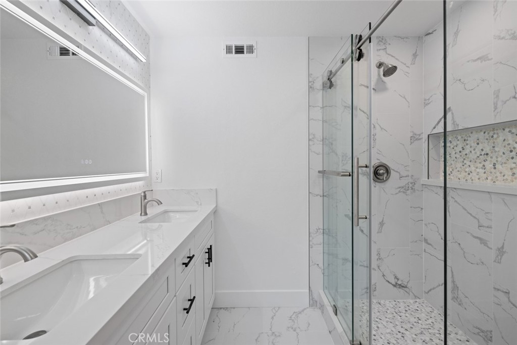 0c3193ab 83b3 4b52 91a0 028e187d5bb1