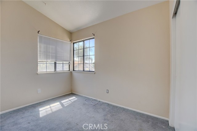 Image 43 of 52 For 681 Goldenrod Street
