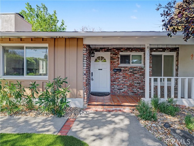 Detail Gallery Image 5 of 62 For 6151 Neddy, Woodland Hills,  CA 91367 - 3 Beds | 2 Baths