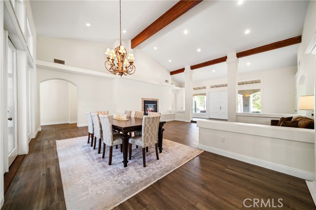 9394 Gum Tree Drive, Corona CA: https://media.crmls.org/medias/0c335250-3ef2-443b-9835-527c01326e96.jpg