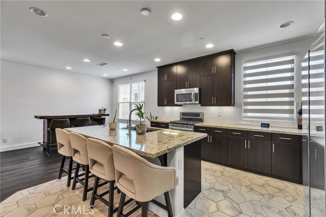 58 Origin, Irvine CA: https://media.crmls.org/medias/0c3447f0-aa12-4b30-837d-15da66ba2916.jpg