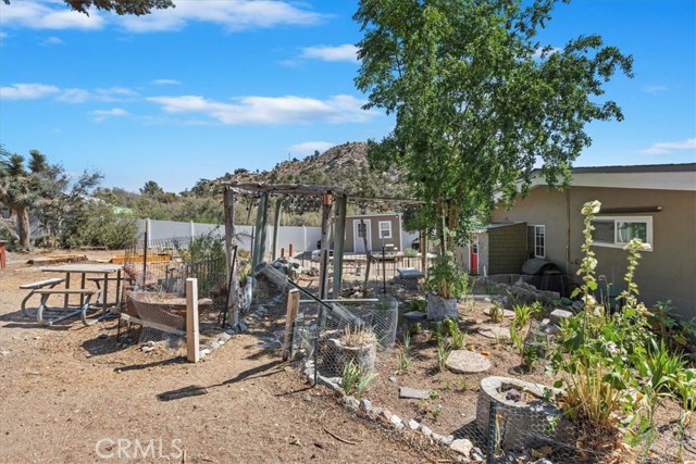 1946 Desert Front Road, Wrightwood CA: https://media.crmls.org/medias/0c3461c4-ba66-44ca-8bc4-0cdf75a40cf3.jpg