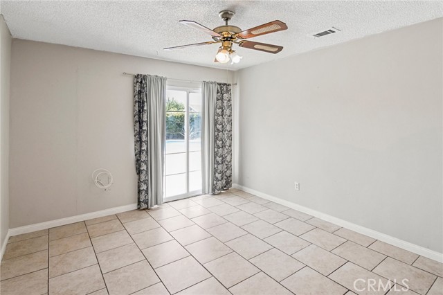 Detail Gallery Image 12 of 20 For 25387 Margaret Ave, Moreno Valley,  CA 92551 - 5 Beds | 2 Baths