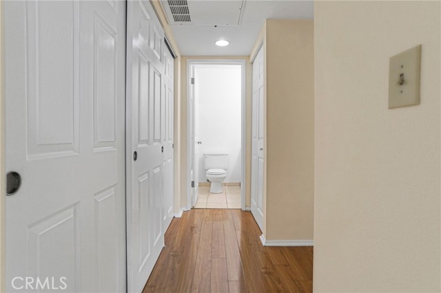 Detail Gallery Image 12 of 28 For 5325 Newcastle Ave #240,  Encino,  CA 91316 - 2 Beds | 2 Baths