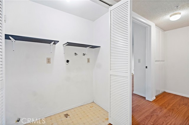 Detail Gallery Image 16 of 36 For 1505 S Atlantic #E,  Alhambra,  CA 91803 - 2 Beds | 2/1 Baths