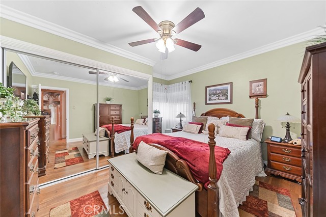 4303 E De Ora Way, Long Beach CA: https://media.crmls.org/medias/0c355d33-b8f7-47eb-ab86-6ba55b46e5c4.jpg