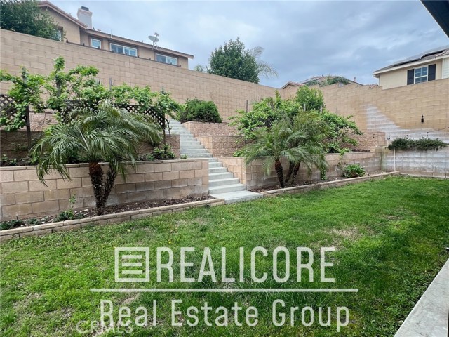 Detail Gallery Image 35 of 37 For 15806 Rock Point Ln, Fontana,  CA 92336 - 4 Beds | 2/1 Baths