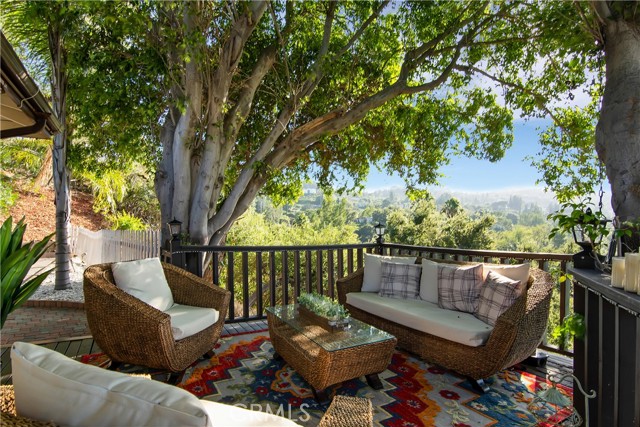 Detail Gallery Image 25 of 43 For 3701 Royal Meadow, Sherman Oaks,  CA 91403 - 4 Beds | 3 Baths