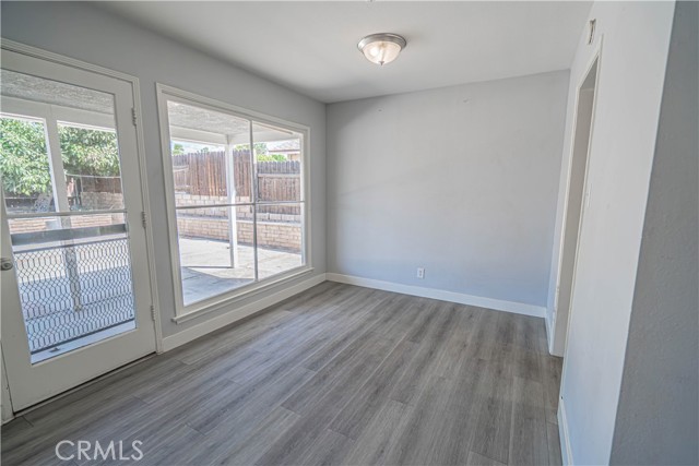 17415 Stagg Street photo 8