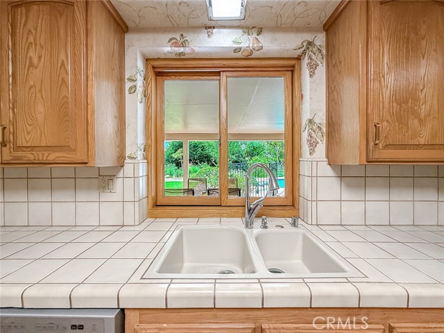 17508 Marilla Street photo 16