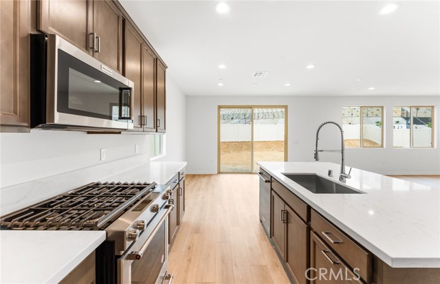 3920 Hudson Lane, Lake Elsinore CA: https://media.crmls.org/medias/0c371d74-bd3a-4915-bb28-fbdcace325d7.jpg