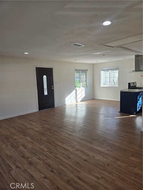 Detail Gallery Image 2 of 34 For 831 Mira Mar Ave, Long Beach,  CA 90804 - – Beds | – Baths