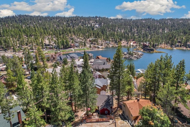 Detail Gallery Image 41 of 49 For 39061 Bayview Ln, Big Bear Lake,  CA 92315 - 2 Beds | 2 Baths