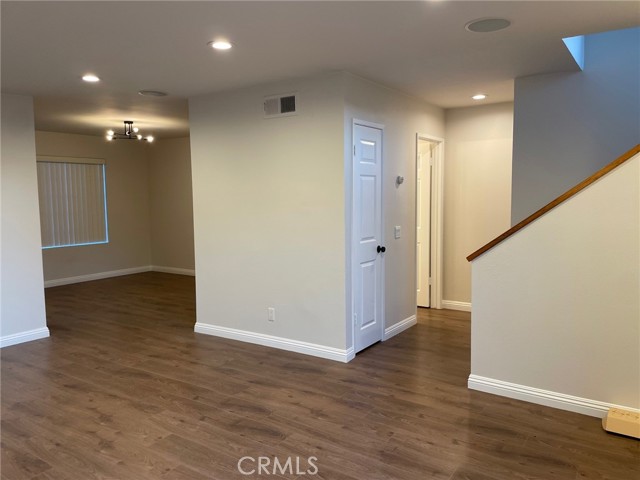 Detail Gallery Image 4 of 8 For 2800 Plaza Del Amo #11,  Torrance,  CA 90503 - 2 Beds | 2/1 Baths