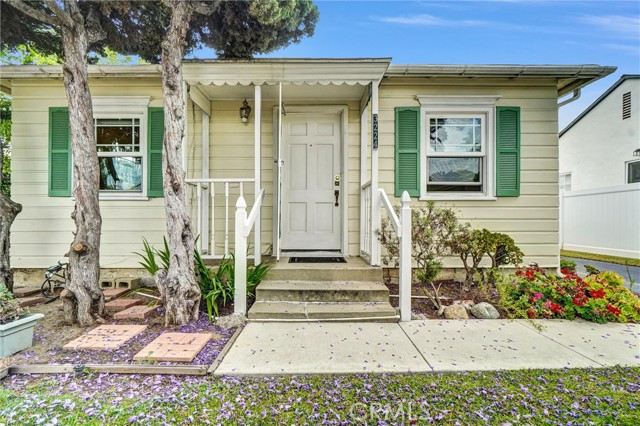 3224 Cerritos Avenue, Signal Hill CA: https://media.crmls.org/medias/0c38960d-b978-4f29-91ee-537c934b7b5d.jpg