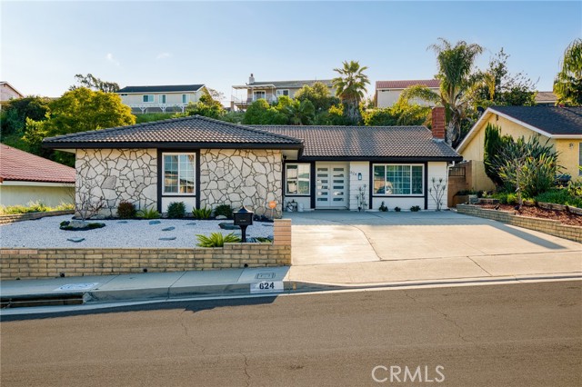 Detail Gallery Image 2 of 45 For 624 Great Bend Dr, Diamond Bar,  CA 91765 - 4 Beds | 2 Baths