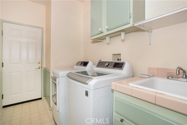 31343 Tulette, Winchester CA: https://media.crmls.org/medias/0c3ceda7-ddc1-4774-9e04-c3c760daca11.jpg