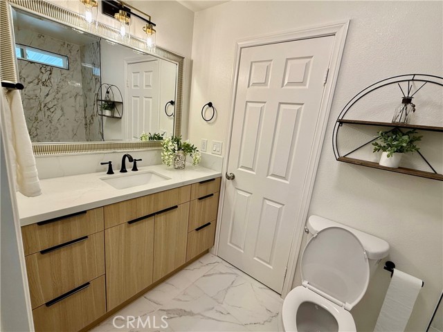 Detail Gallery Image 10 of 16 For 235 Lakepark Dr, Placentia,  CA 92870 - 2 Beds | 2 Baths