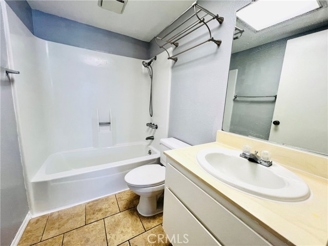17057 S Vermont Avenue, Gardena CA: https://media.crmls.org/medias/0c3eb3f6-267e-4a71-9eb6-8b0d70a3e15f.jpg
