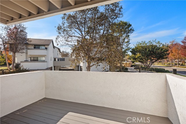 Detail Gallery Image 2 of 11 For 500 Harbor Woods Pl #500,  Newport Beach,  CA 92660 - 2 Beds | 2/1 Baths